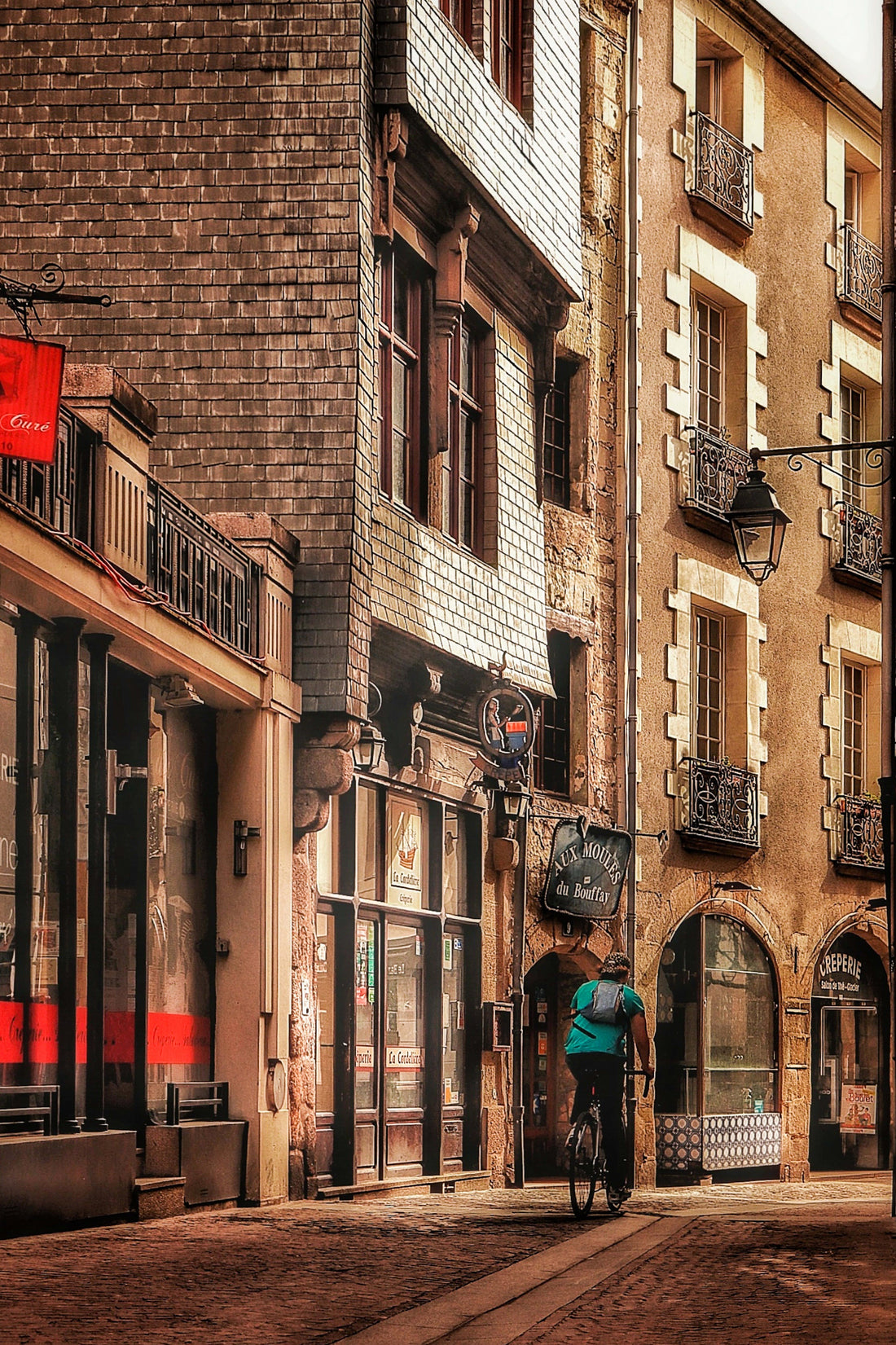 Satomi Mizuno rushing home